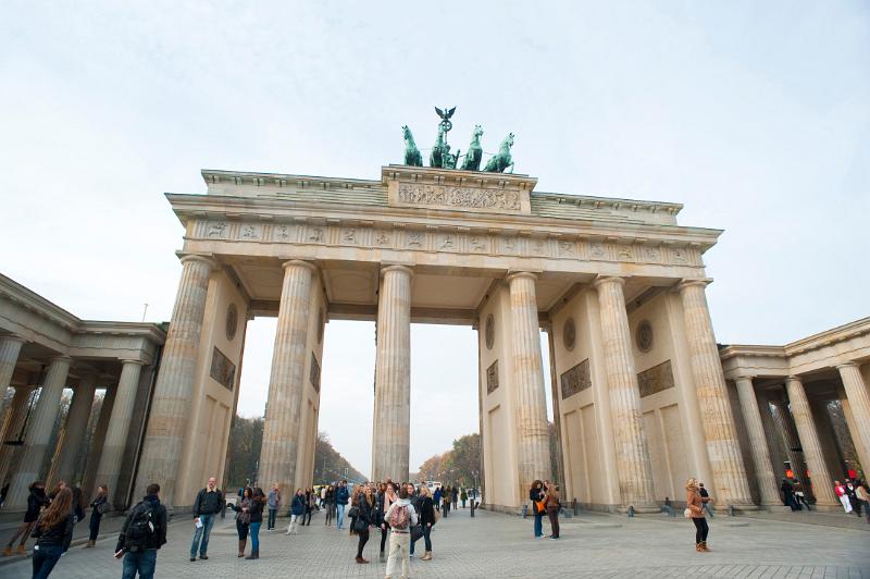 Tourists visiting the Brandenburg gate or Brandenburger Tor