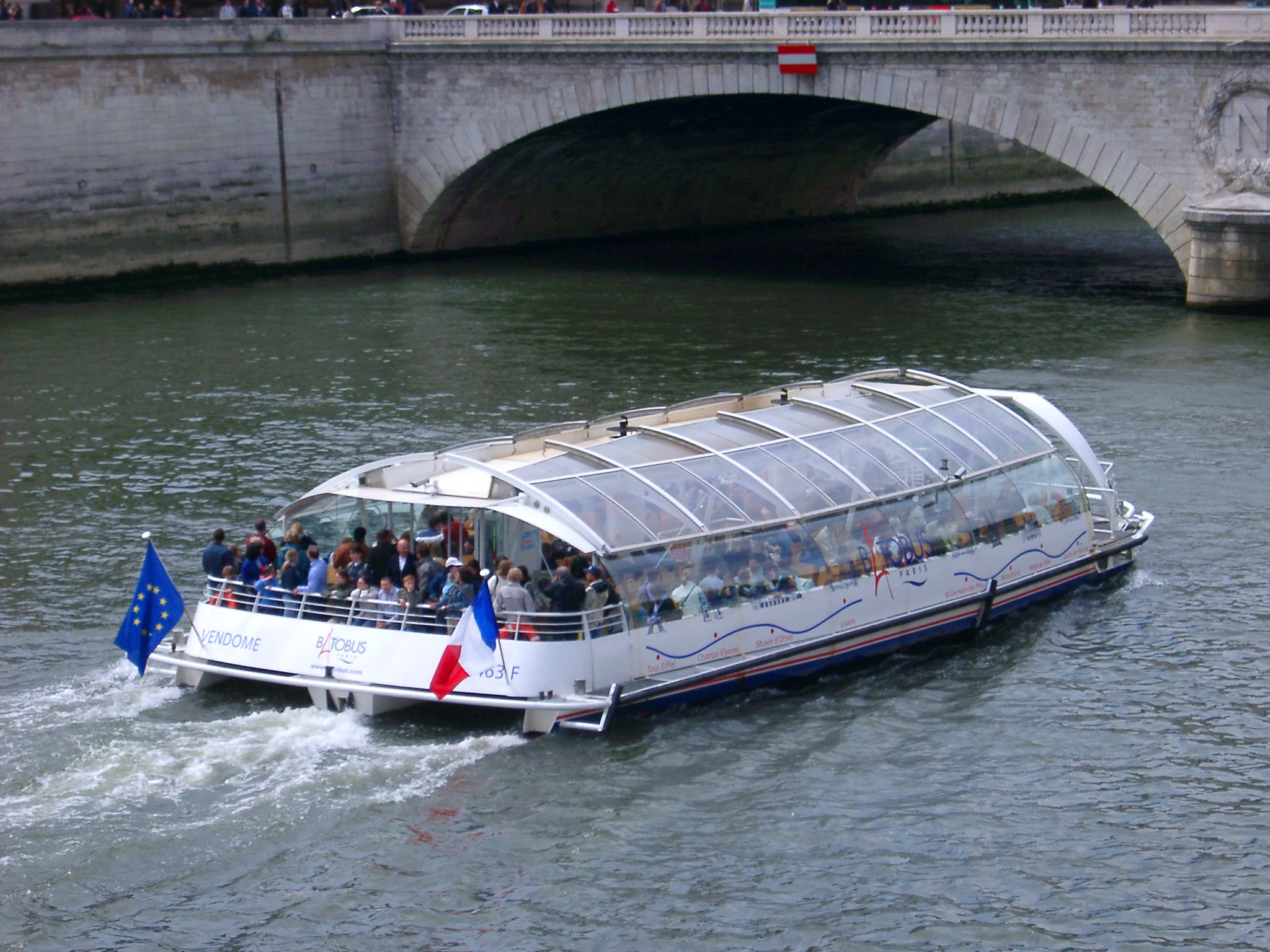Description & Keywords: seine river, paris, bridge, boat, cruise, france,
